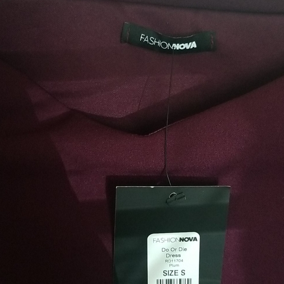 🔥FashionNova Plum Asymmetrical Dress - Picture 5 of 7